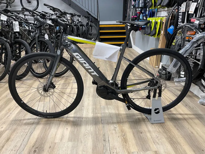 Giant FastRoad E+ 1 Pro 25km/h M Antracite-1